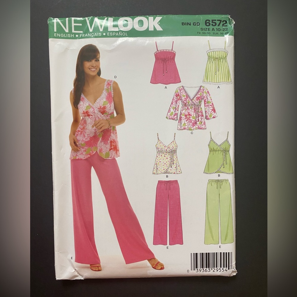 3/20 New Look 6572 , uncut (new)